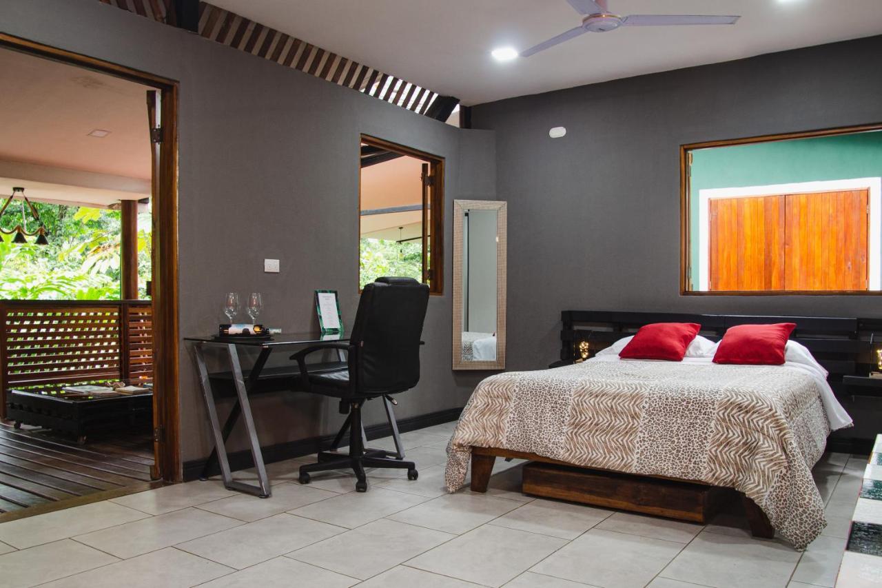 Hotel Boutique The Green Jungle House Puerto Viejo de Talamanca 外观 照片